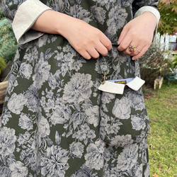 あのワンピとお揃い♡花柄コーデュロイのミニバッグ(襟つき) 1枚目の画像