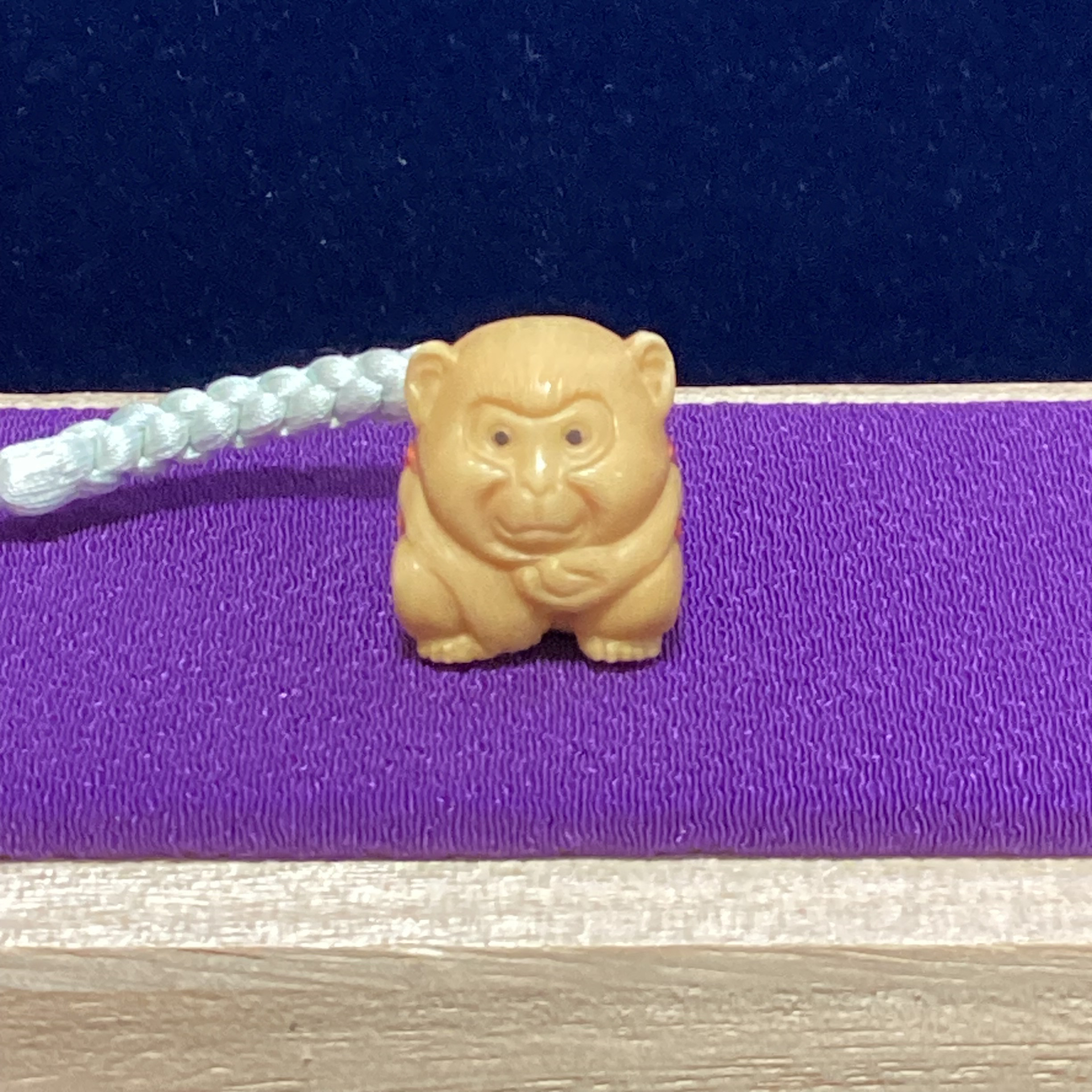 ☆本象牙根付　猿　※※Y-60