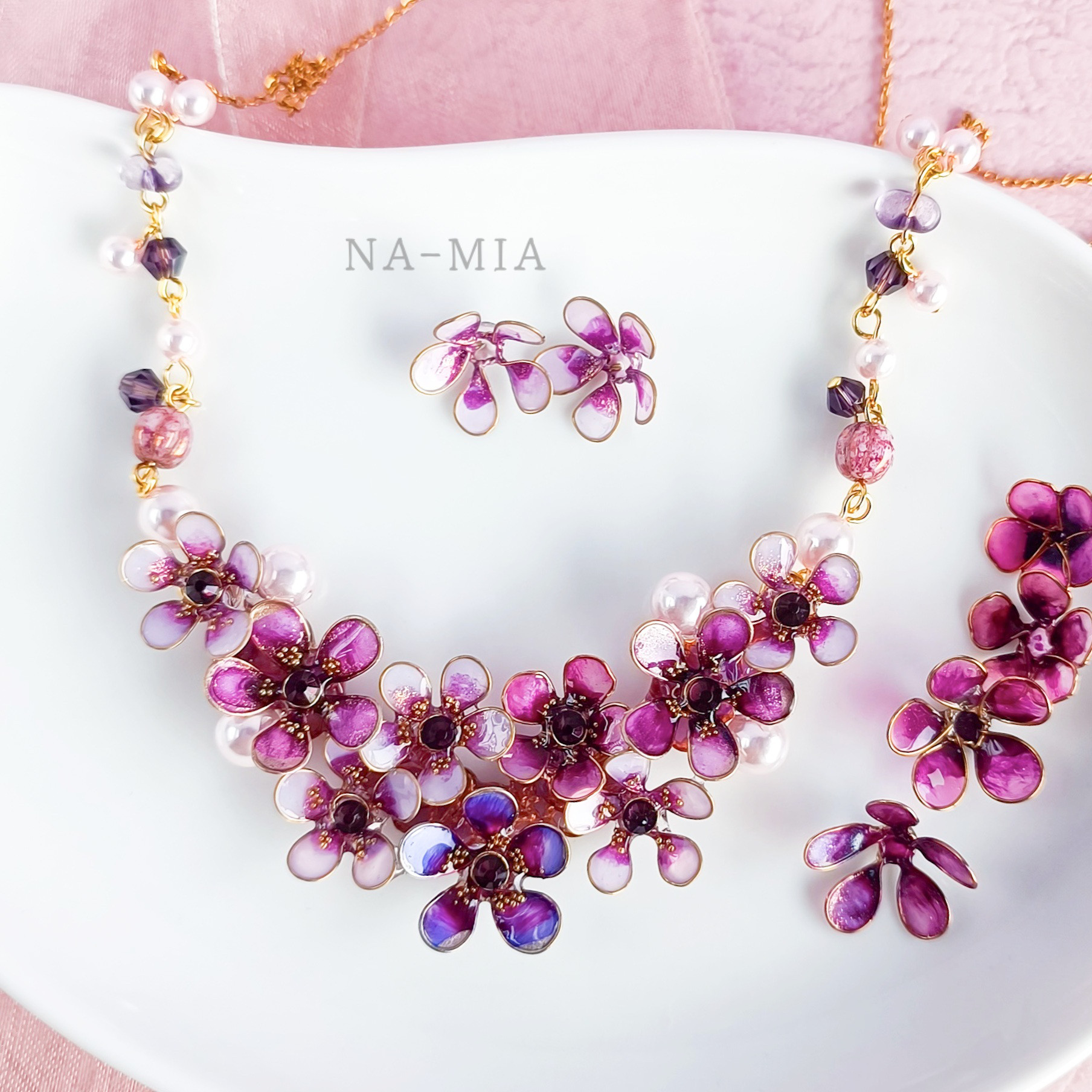 梅花尽くしのネックレス　春を象徴するレトロ可愛いお花　サージカルステンレス ※受注制作　na-mia