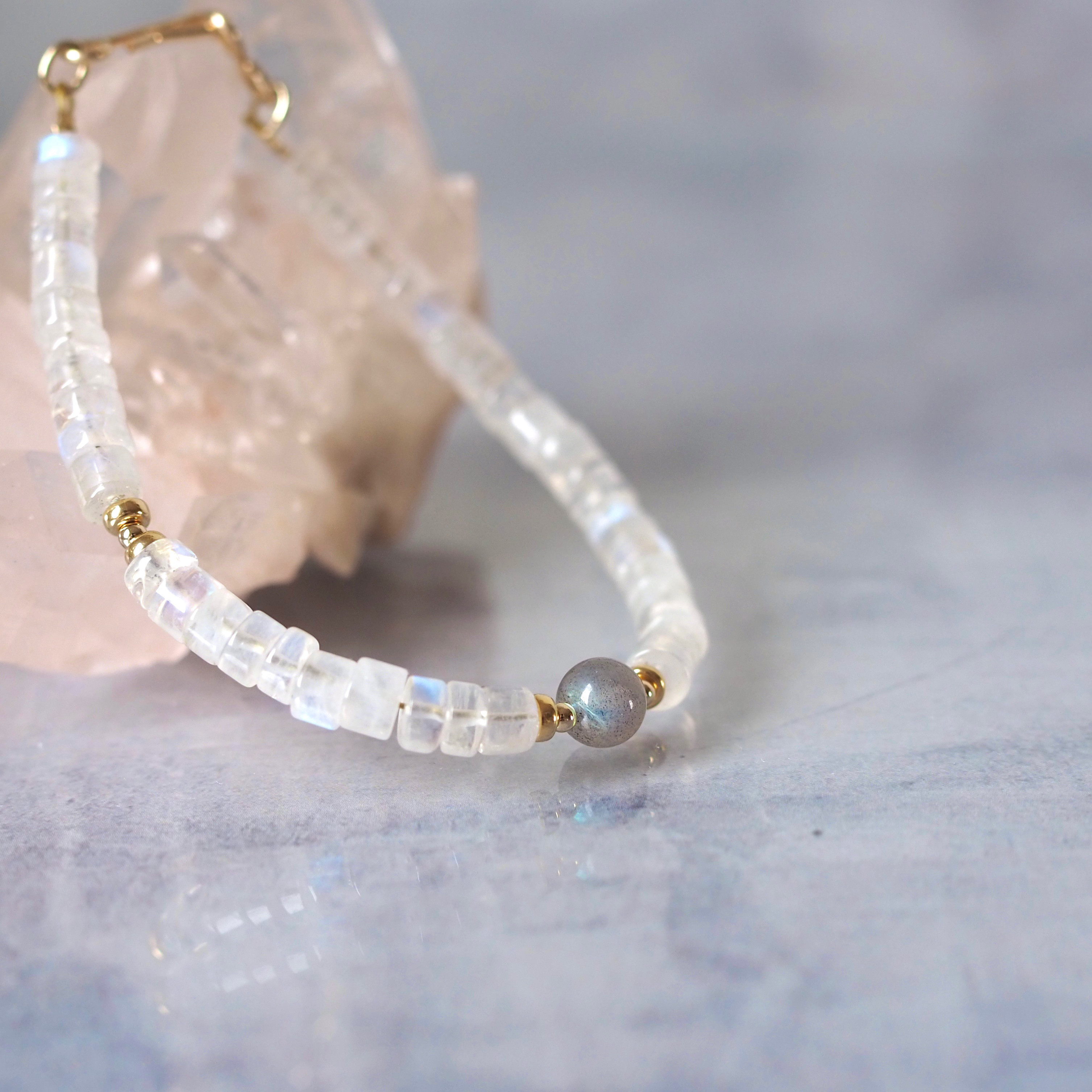 《期間限定20%off》God bless U: ラブラドライト+ムーンストーン∞ブレスレット(14kgf)一点もの