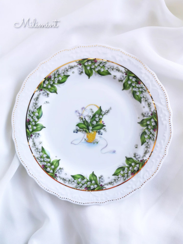 【受注制作】すずらんバスケット ティーセット(カップ＆ソーサー1点、プレート1点)　鈴蘭　スズラン　小花柄　すずらん花籠 2枚目の画像