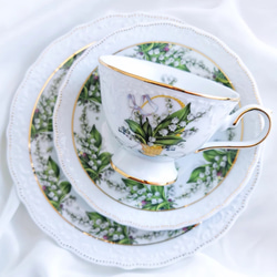 【受注制作】すずらんバスケット ティーセット(カップ＆ソーサー1点、プレート1点)　鈴蘭　スズラン　小花柄　すずらん花籠 1枚目の画像