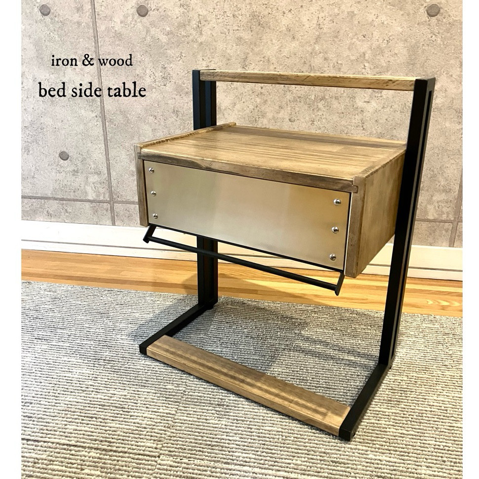 【在庫一掃sale】ベッドサイドテーブル - iron & wood / ナイトテーブル サイドテーブル :アイアン家具