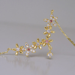 『風に舞う花』 トルマリンとフラワー　ネックレス　ゴールド　sv925 ネコポス送料無料 4枚目の画像