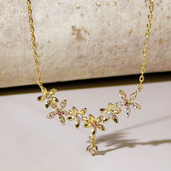 『風に舞う花』 トルマリンとフラワー　ネックレス　ゴールド　sv925 ネコポス送料無料 1枚目の画像