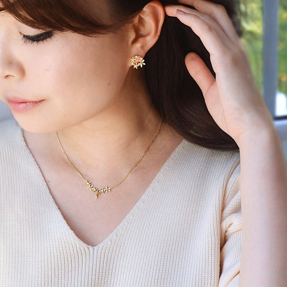 『風に舞う花』 トルマリンとフラワー　ネックレス　ゴールド　sv925 ネコポス送料無料 9枚目の画像