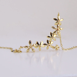 『風に舞う花』 トルマリンとフラワー　ネックレス　ゴールド　sv925 ネコポス送料無料 5枚目の画像