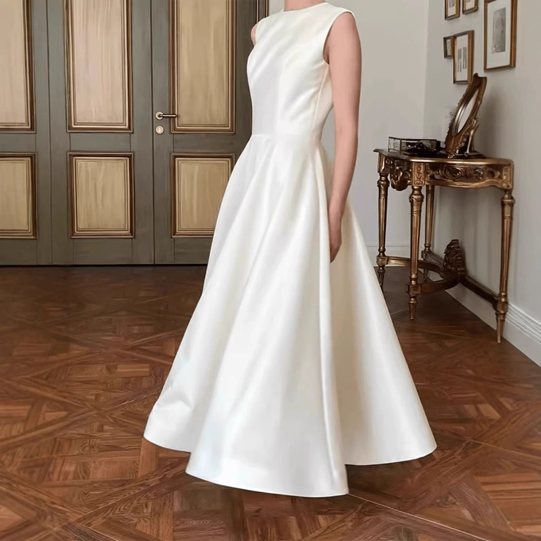 ノースリーブ 白 黒 サテン ウェディングドレス シンプル 結婚式 花嫁 パーティー 演奏会 二次会 前撮り HL278