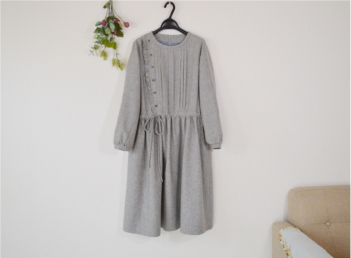 ウール混タック仕様ポケット付大人可愛いワンピース♪