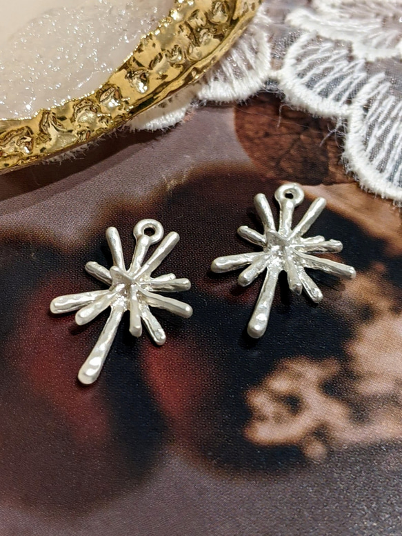 メタルチャーム 雪の結晶 6個 雪 パーツ チャーム スノーフレーク 6枚目の画像