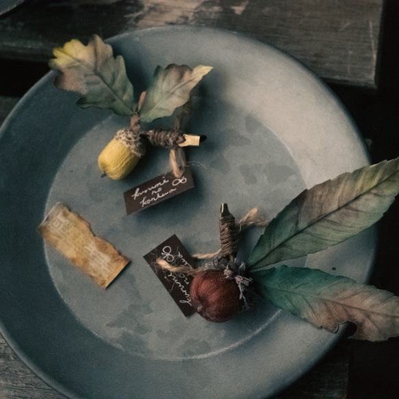 刺繍糸 の どんぐり ブローチ　オーク 　緑色 7枚目の画像