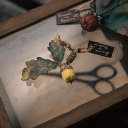 刺繍糸 の どんぐり ブローチ　オーク 　緑色 8枚目の画像