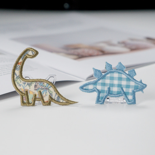 【L-2】恐竜ワッペン　★リバティ生地使用　アイロンワッペン 恐竜ワッペン ☆リバティ生地使用 アイロンワッペン ティラノサウルス