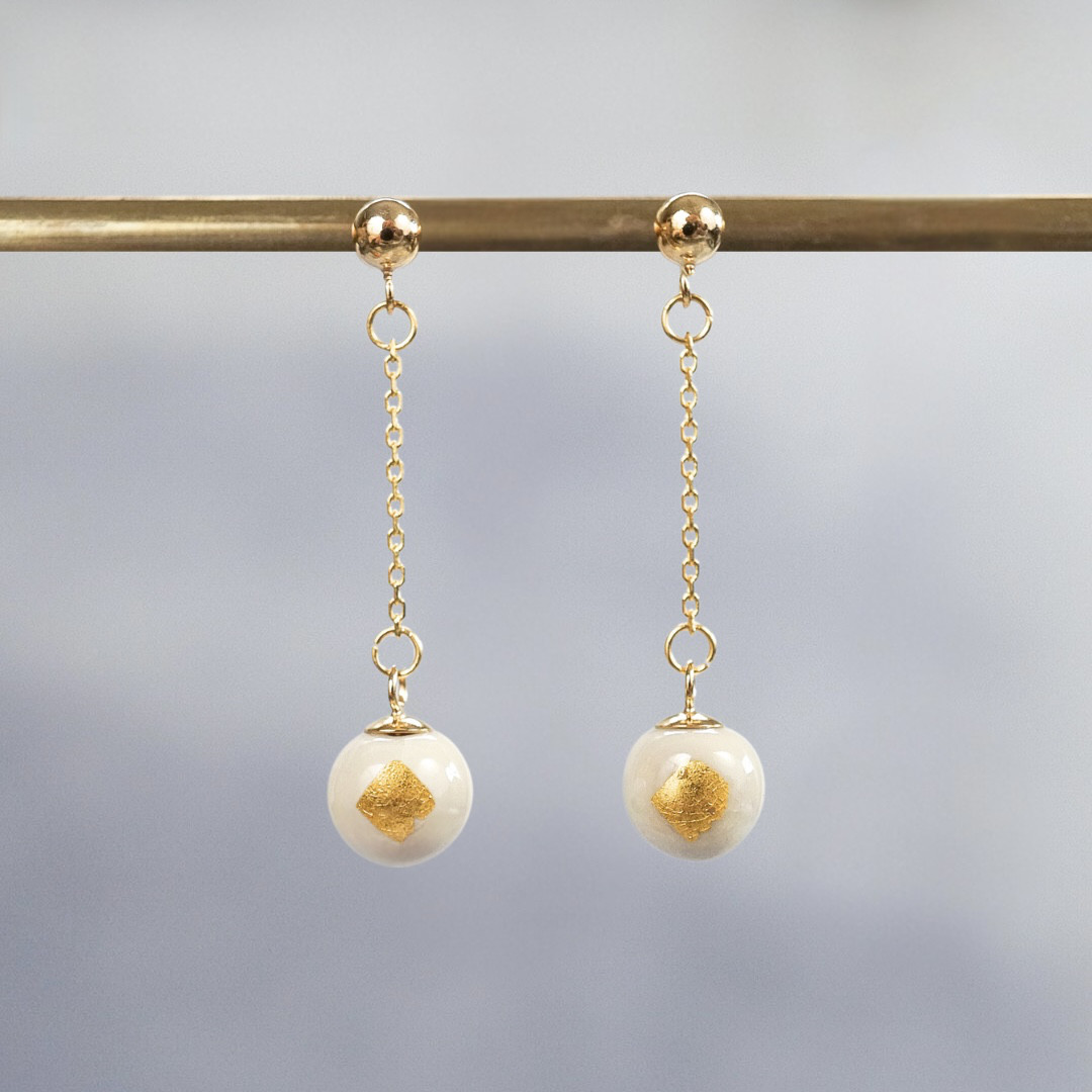 《九谷焼》金箔が煌めく 揺れるピアス/イヤリング