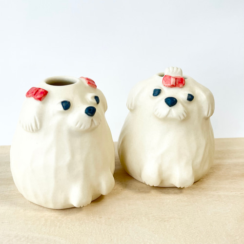 犬の一輪挿しと花模様皿付きセット　※一点物 マルチーズの一輪挿し(中サイズ) 一輪挿し・花瓶・花器 AKANE's