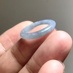 L14-201 氷糯種 超薄ラベンダー・ブルー 10.5号 グアテマラ産 A貨 本翡翠 くりぬき リング 4枚目の画像
