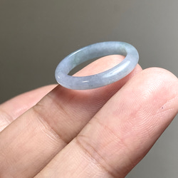 L14-201 氷糯種 超薄ラベンダー・ブルー 10.5号 グアテマラ産 A貨 本翡翠 くりぬき リング 2枚目の画像