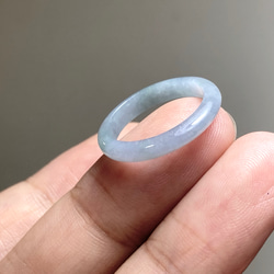 L14-201 氷糯種 超薄ラベンダー・ブルー 10.5号 グアテマラ産 A貨 本翡翠 くりぬき リング 5枚目の画像