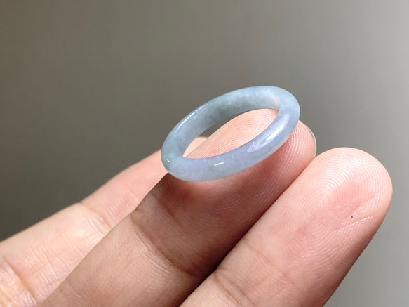 L14-201 氷糯種 超薄ラベンダー・ブルー 10.5号 グアテマラ産 A貨 本翡翠 くりぬき リング 5枚目の画像