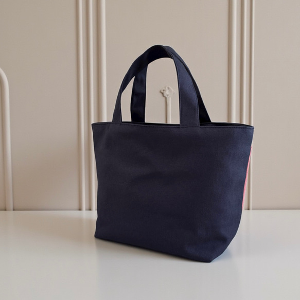 バイカラー/コーデュロイ×帆布/前ポケット付き/トートバッグ【ネイビー×ピンクベージュ】 5枚目の画像