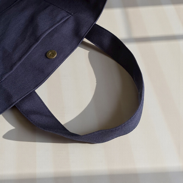 バイカラー/コーデュロイ×帆布/前ポケット付き/トートバッグ【ネイビー×ピンクベージュ】 7枚目の画像