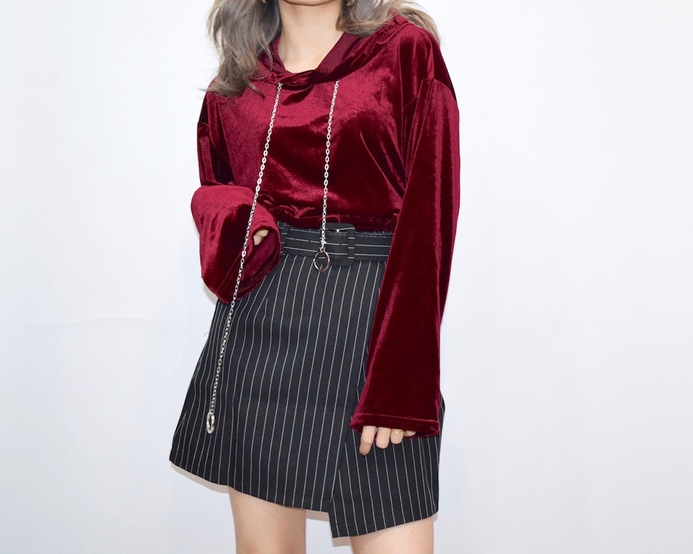 CHAIN DESIGN VELVET HOODIE（BRD）パーカー　赤　上品　きれいめ　ベロア