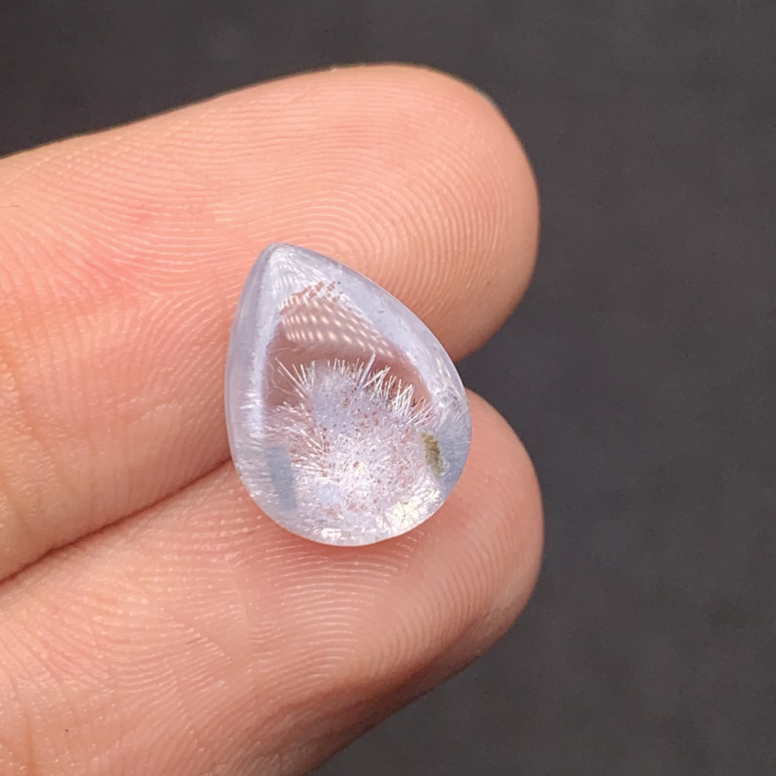 0.8 グラム デュモルチエライトインクォーツ ルース／天然水晶の中の青い世界／一点もの 希少天然石