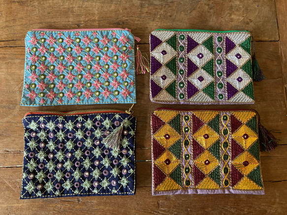 アフガニスタン女性が作った刺繍ポーチ ＜手作り＆フェアトレード＞ by Nadia〈国内配送無料〉 11枚目の画像