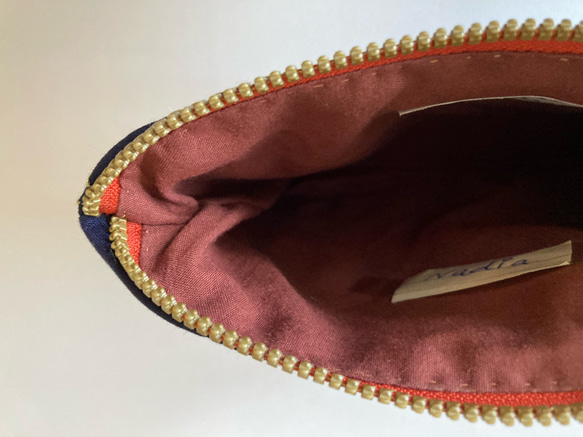 アフガニスタン女性が作った刺繍ポーチ ＜手作り＆フェアトレード＞ by Nadia〈国内配送無料〉 9枚目の画像