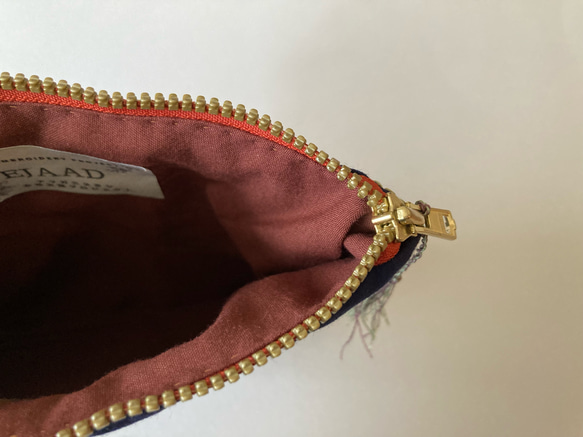 アフガニスタン女性が作った刺繍ポーチ ＜手作り＆フェアトレード＞ by Nadia〈国内配送無料〉 7枚目の画像