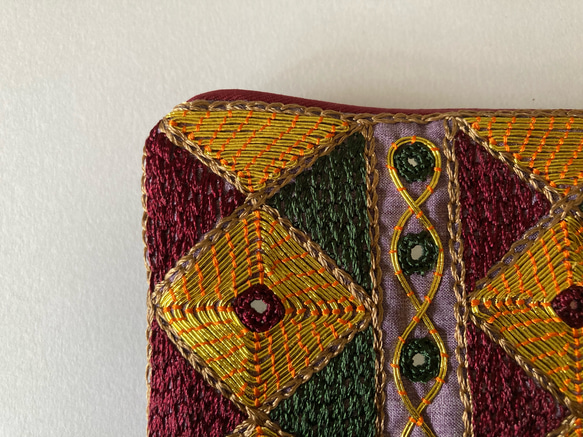 アフガニスタン女性が作った刺繍ポーチ ＜手作り＆フェアトレード＞ by Anisa〈国内配送無料〉 3枚目の画像