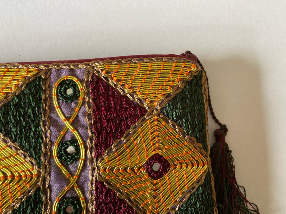 アフガニスタン女性が作った刺繍ポーチ ＜手作り＆フェアトレード＞ by Anisa〈国内配送無料〉 4枚目の画像