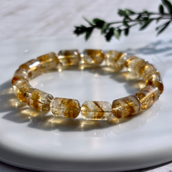 レインボー入り✨マニカランヒマラヤ水晶〜アプリコットオレンジ