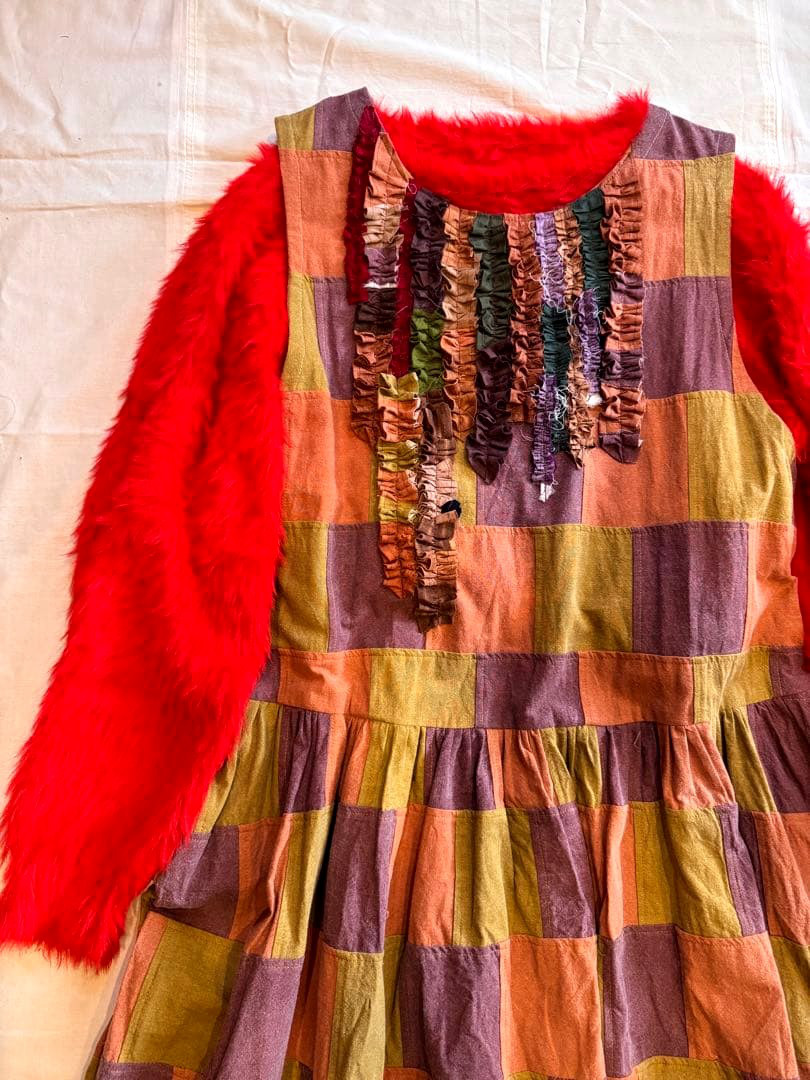 SAYOCAFE、フリルが印象的なパッチワークワンピース