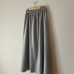 異素材ミックスのスカート　ライトグレー 2枚目の画像