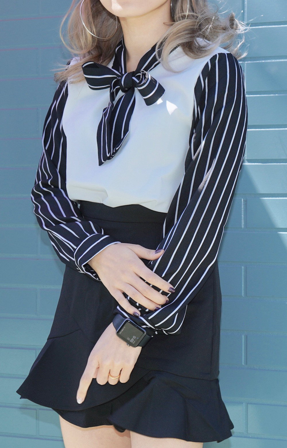 Hem-Frill Mermaid Mini Skirt (black)