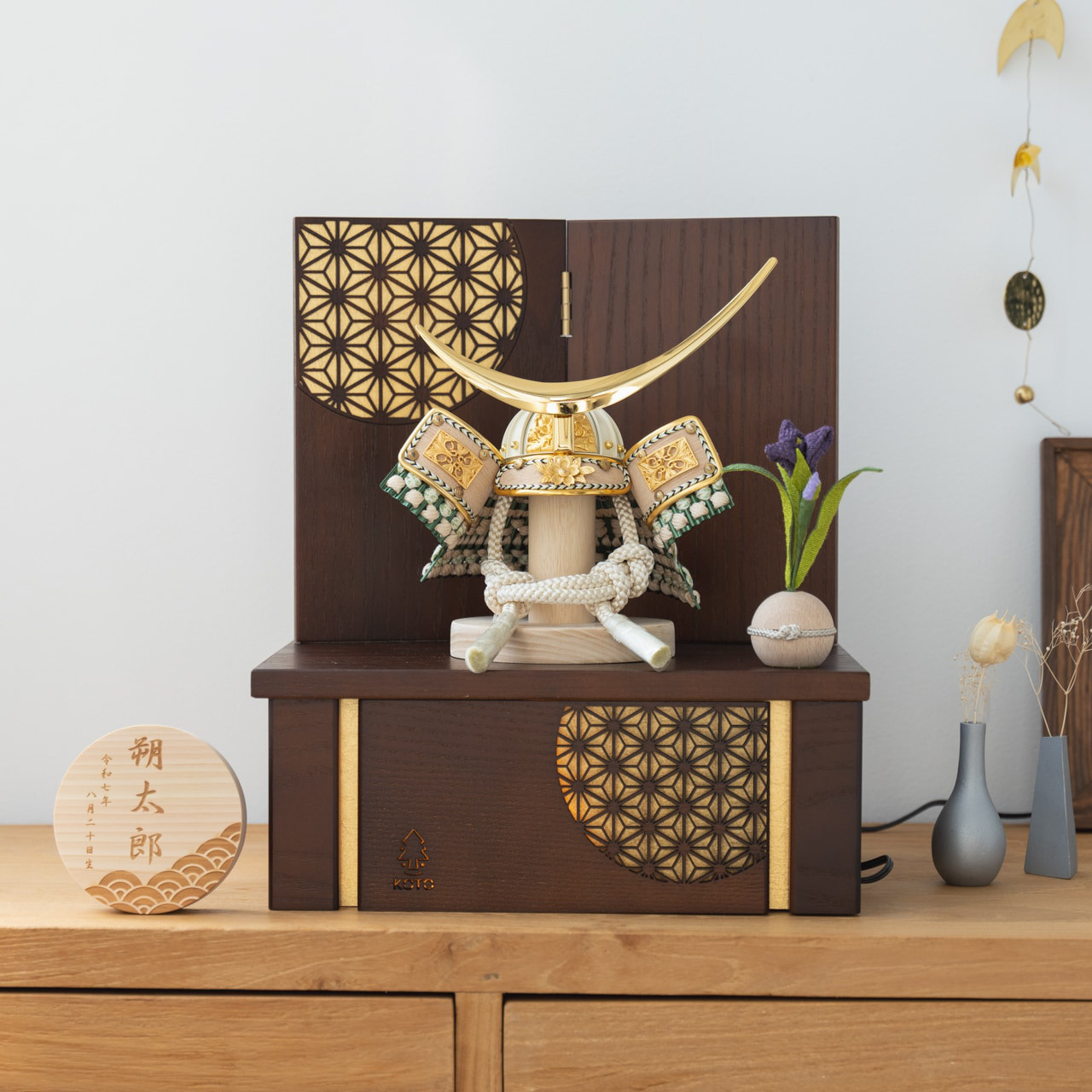 ことのオリジナル兜（5DA-0391）（伊達政宗）灯収納｜円麻の葉B｜コンパクトな五月人形｜節句兜