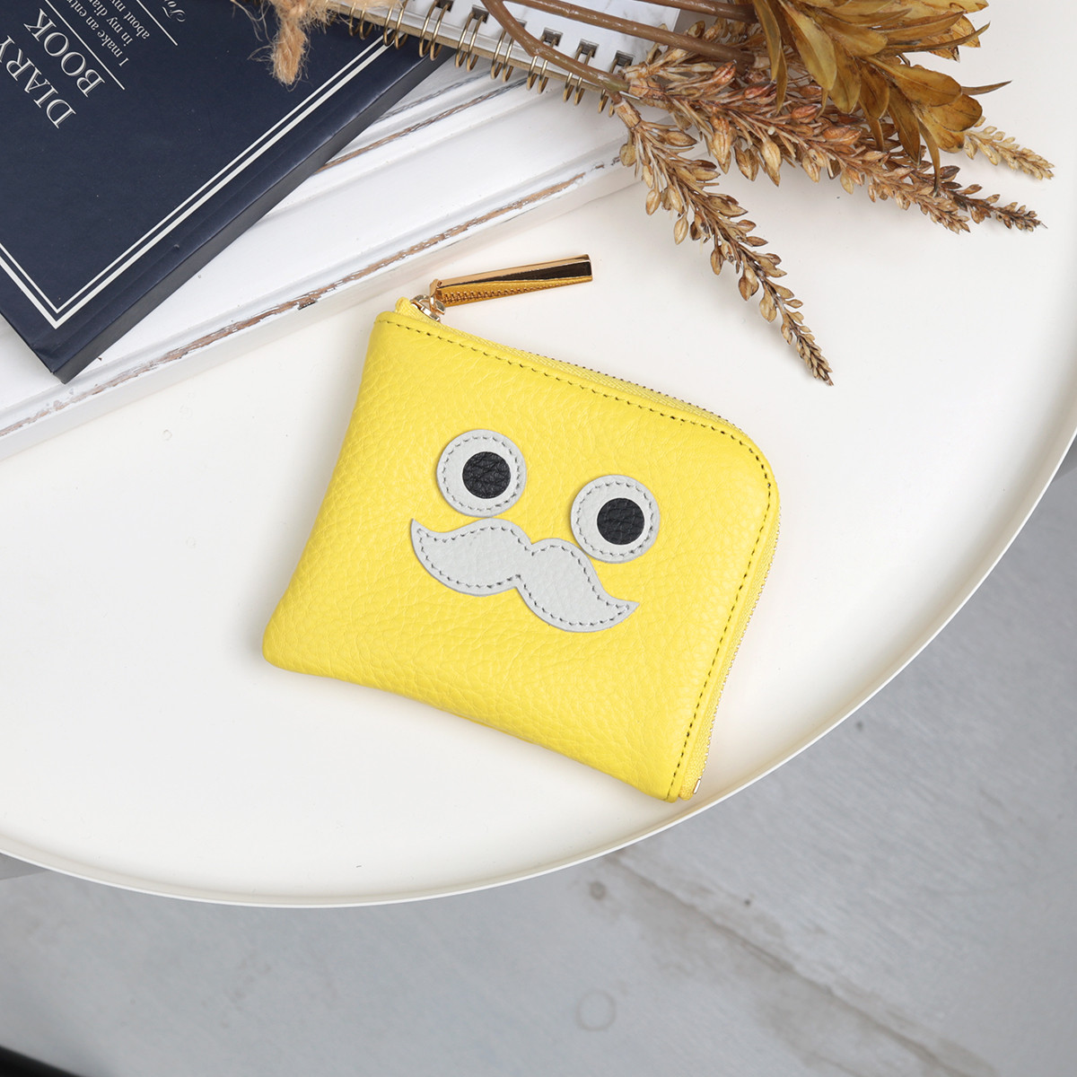 【レモン/おひげ】高級感のある薄くて軽い/思わず誰かに見せたくなるおひげL字ミニ財布/コンパクト財布 5,460円