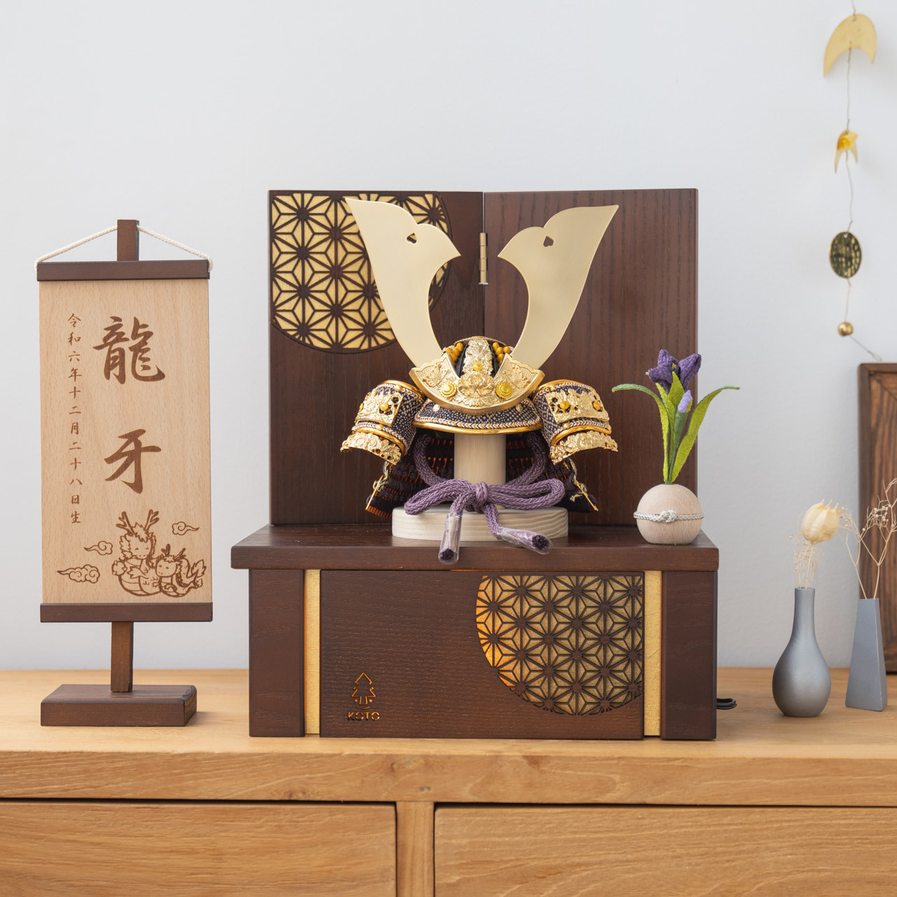 KOTO×悠雅コラボ兜（5COGB-0391）金大鍬｜コンパクトな五月人形｜節句兜｜コンパクト｜おしゃれ｜インテリア