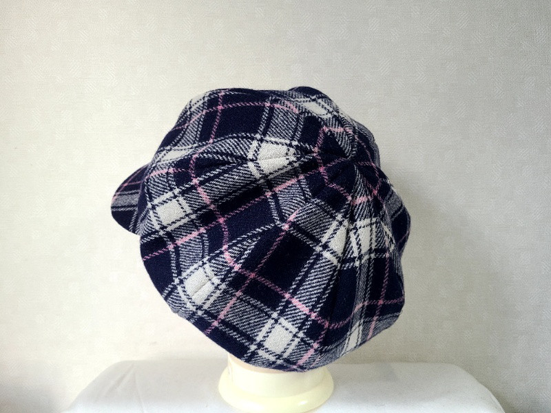魅せる帽子☆チェックが可愛い♪大きめクラウンのウールキャスケット～ネイビー&オフホワイト