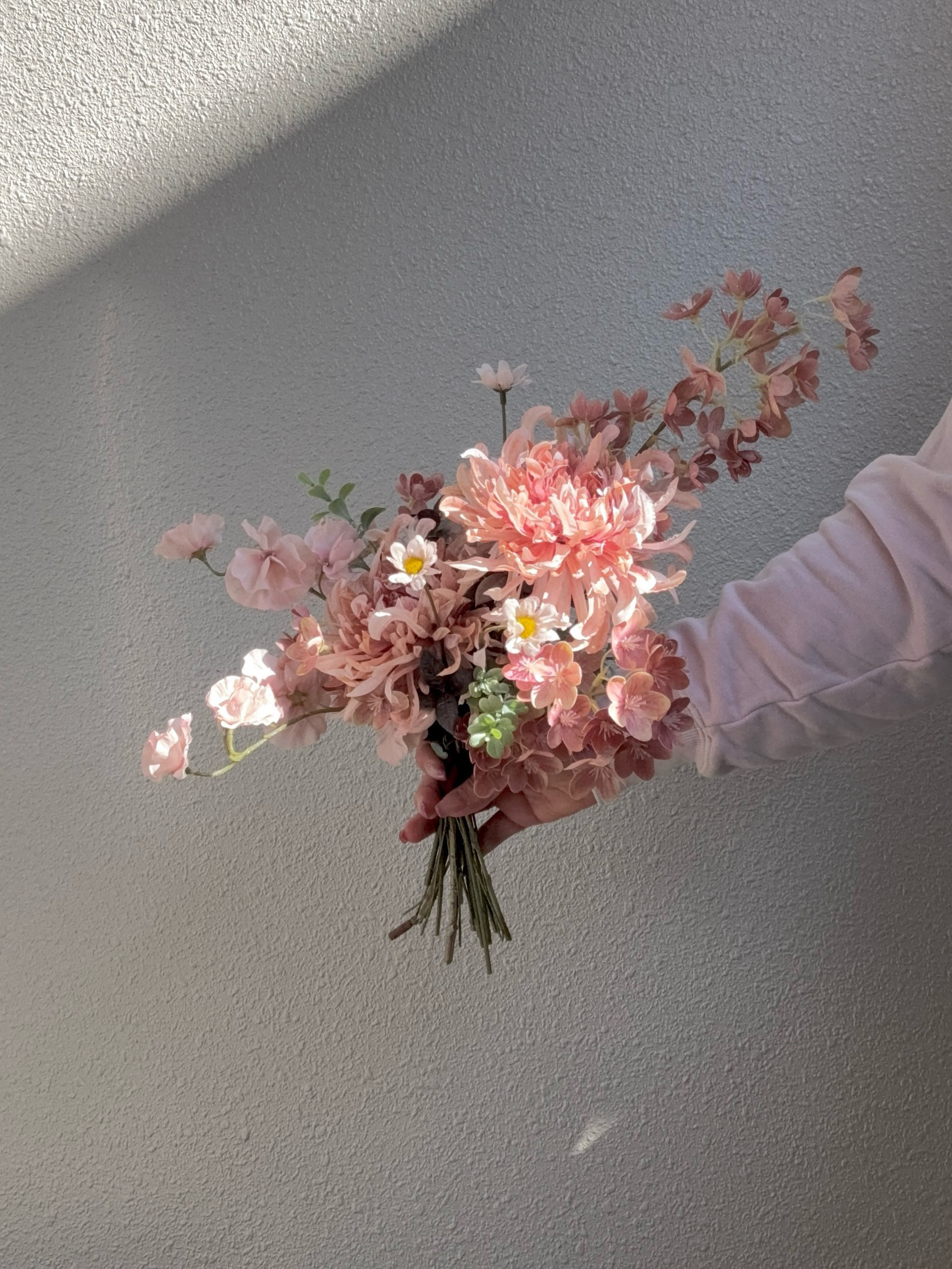 大人かわいい くすみピンクブーケ / アーティフィシャルフラワー /ウェディング・前撮り / 完成品