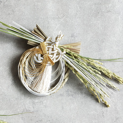 2種のユーカリとビバーナム ティナスのドライフラワースワッグ ドライ