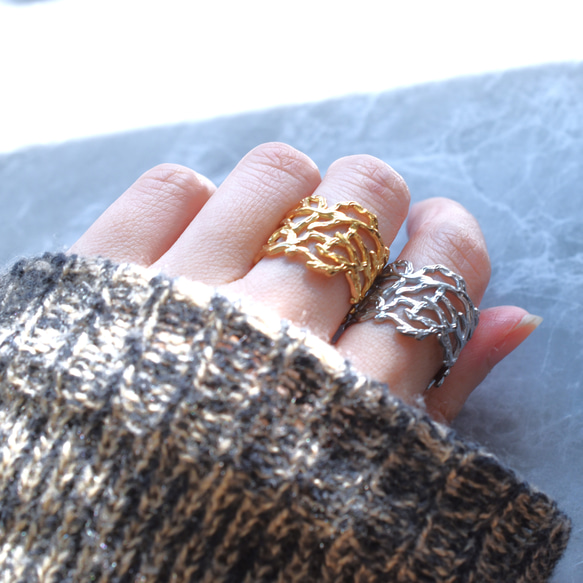 秋の新作【金属アレルギー対応・フリーサイズ】クラウン小枝　サージカルカルステンレスリング(指輪・イヤーカフ） 10枚目の画像