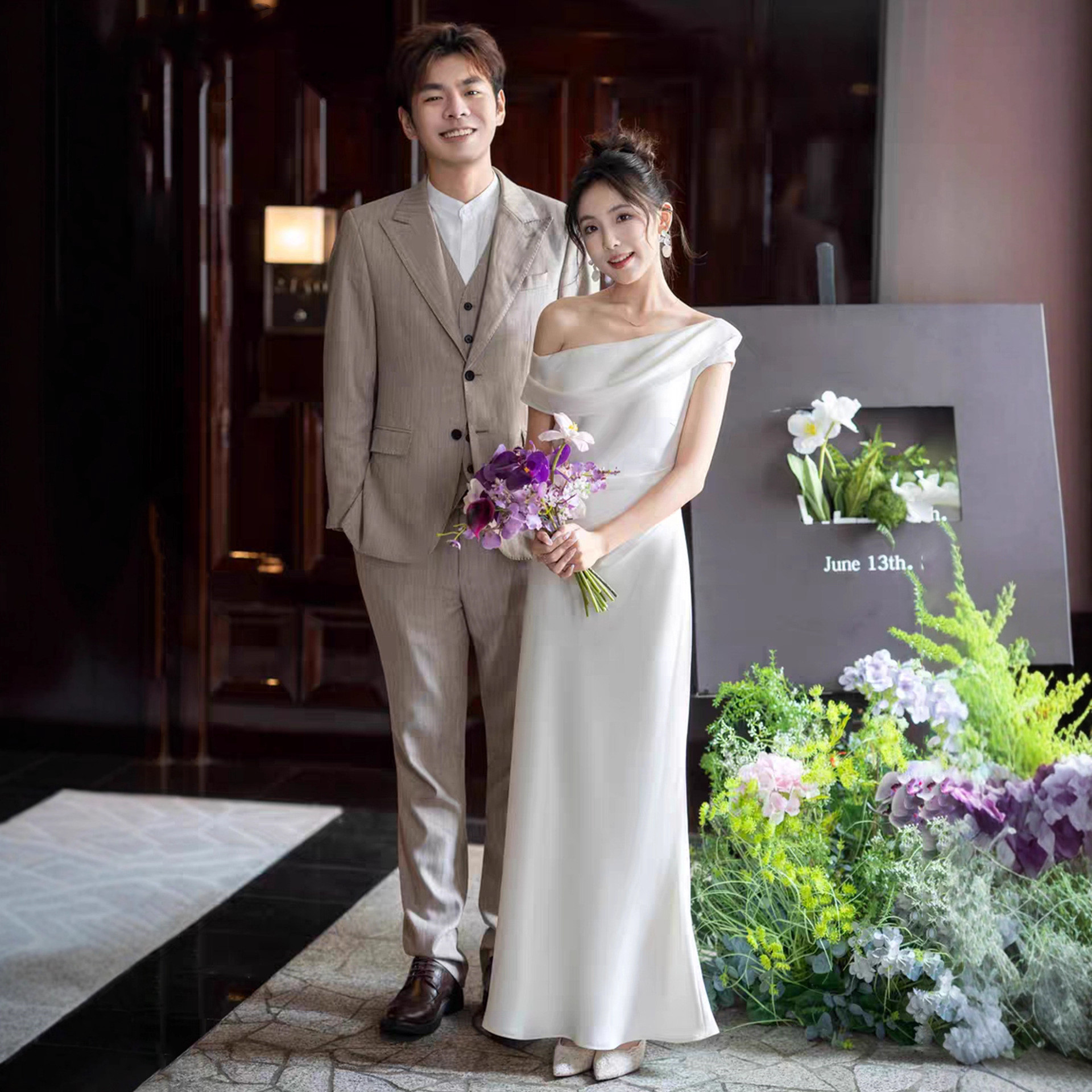 オフショルダー 白黒 ウェディングドレス シンプル 韓国風 花嫁 結婚式 パーティー 演奏会 二次会 前撮り HL299