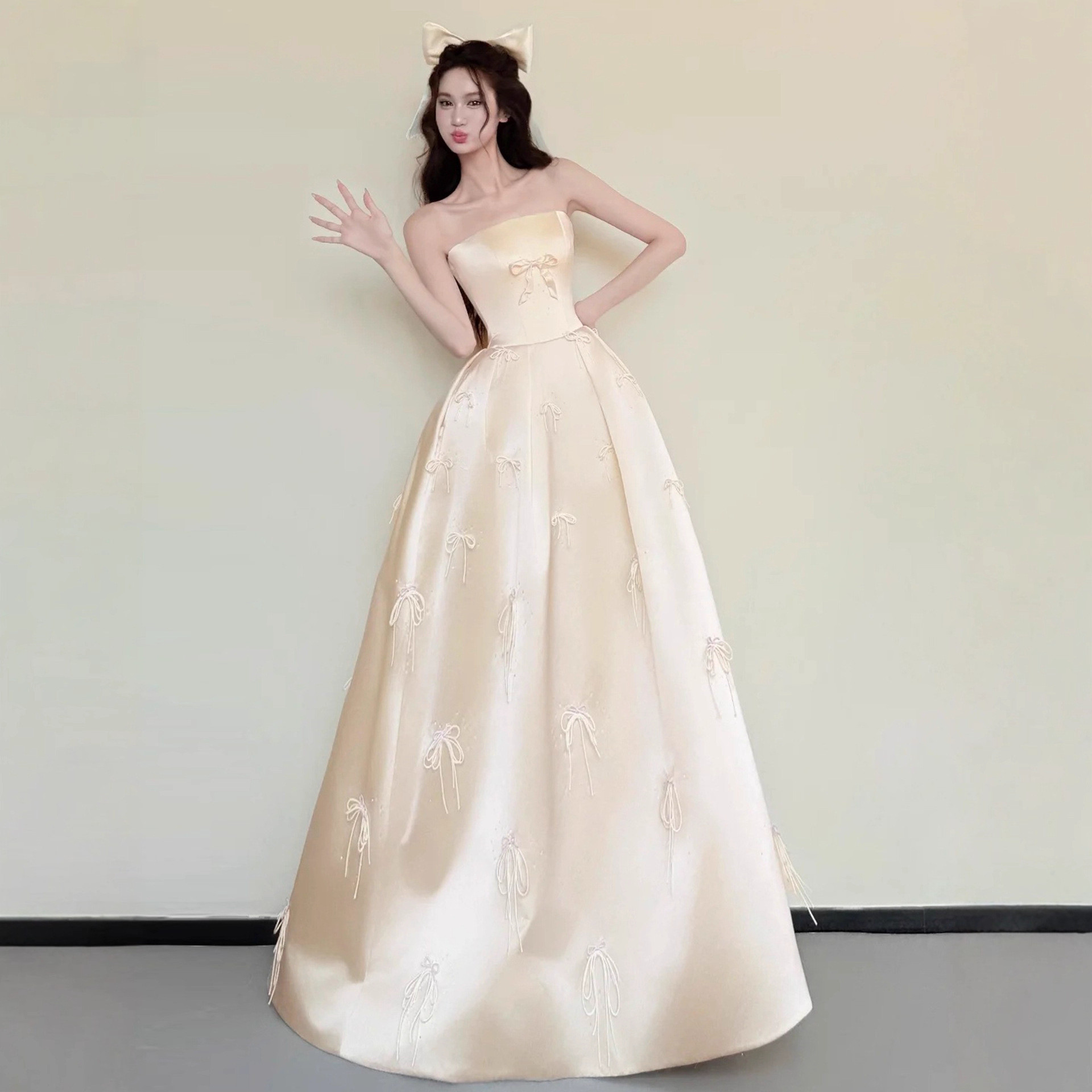 シャンパン色 リボン ウェディングドレス パーティードレス 韓国風 花嫁 結婚式 演奏会 二次会 前撮り HL301