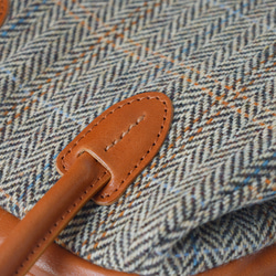 羊毛皮革拼接扣環包 | 秋冬兩用手提包 | 可手提或肩背 第8張的照片