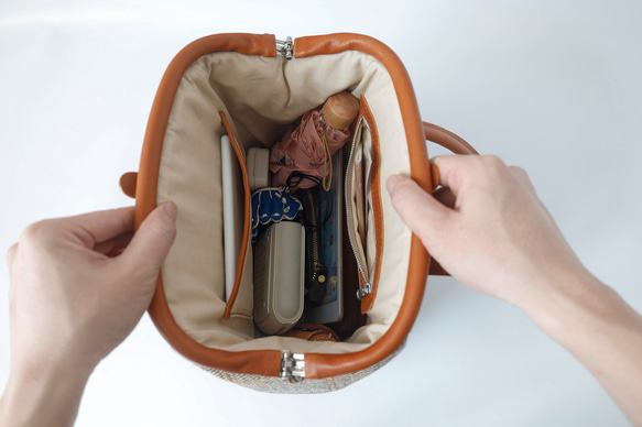 羊毛皮革拼接扣環包 | 秋冬兩用手提包 | 可手提或肩背 第20張的照片