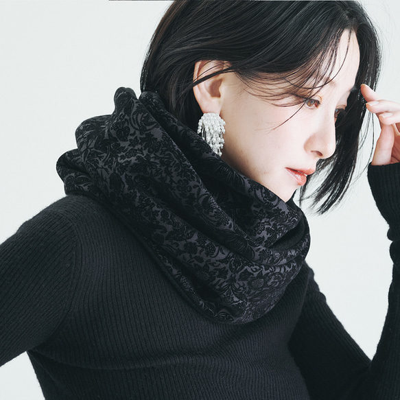 珍しい！ウィリアムモリスフロッキー加工の「いちご泥棒」メルトン フリース リバーシブル スヌード:グレーブラック 3枚目の画像