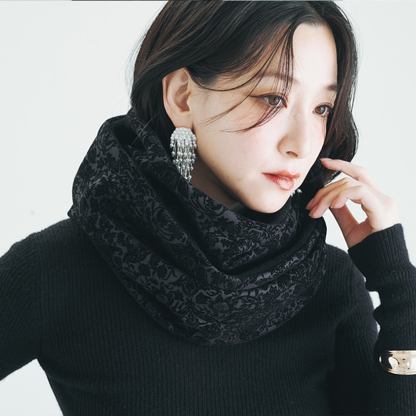 珍しい！ウィリアムモリスフロッキー加工の「いちご泥棒」メルトン フリース リバーシブル スヌード:グレーブラック 5枚目の画像