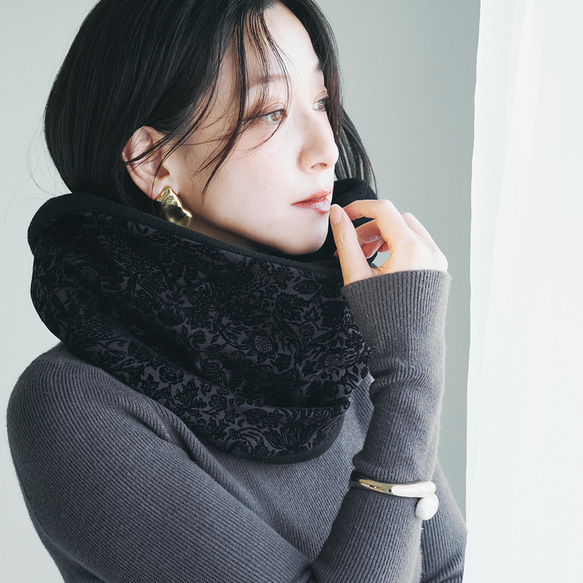 珍しい！ウィリアムモリスフロッキー加工の「いちご泥棒」メルトン フリース リバーシブル スヌード:グレーブラック 4枚目の画像